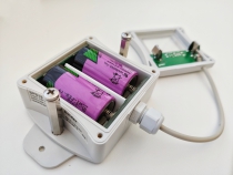 Holder for 3.6 V lithium battery